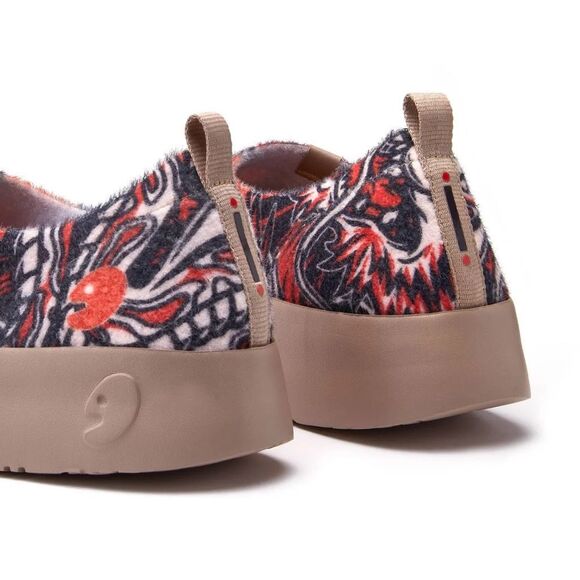 UIN Women's Walking Travel Shoes Slip On Sneakers (ANTIQUE MASK TOLEDO IX) - Picture 7 of 8